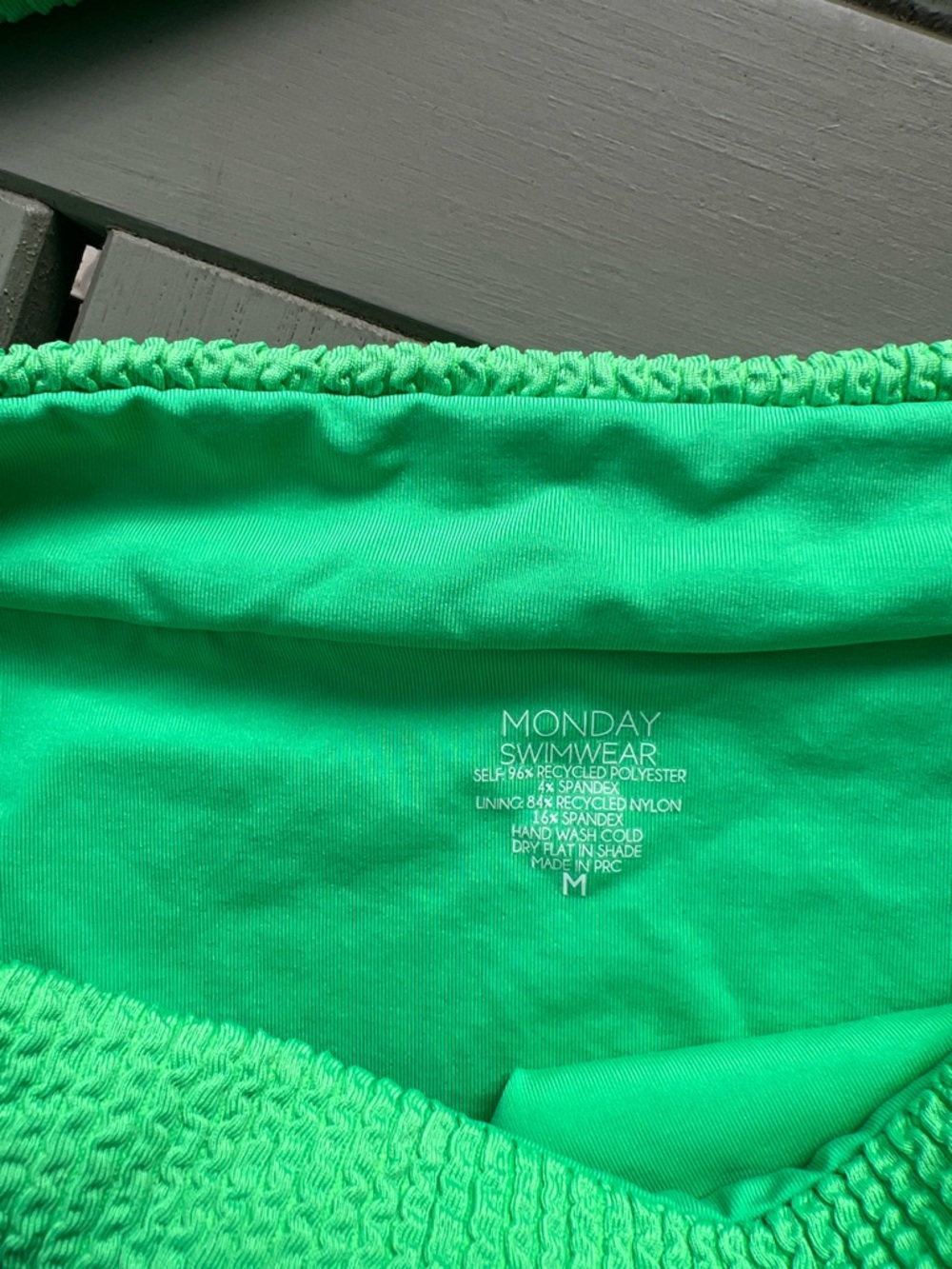 Monday Swimwear size M Textured Ring Accent Bikini Set in Green gold ring - Picture 4 of 8